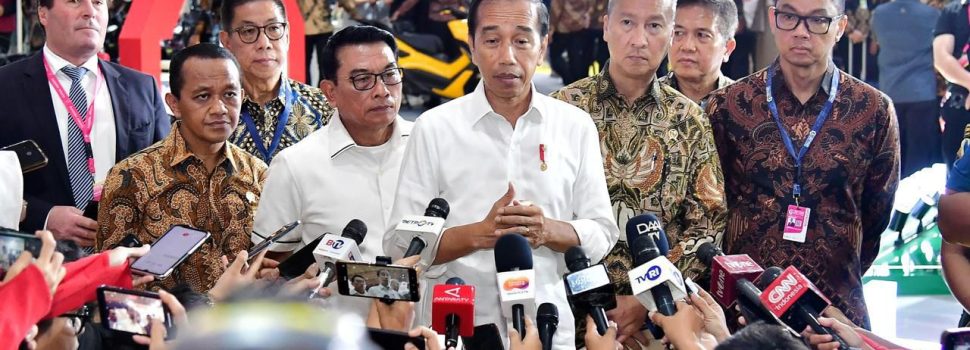 Kunjungi Booth PLN di PEVS 2024, Presiden Jokowi Dapat Penjelasan Soal Kesiapan Ekosistem Kendaraan Listrik