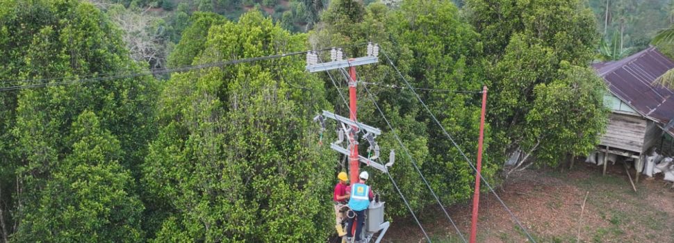 Listrik PLN di 33 Dusun Terpencil di Sulawesi Selatan Menyala 24 Jam!
