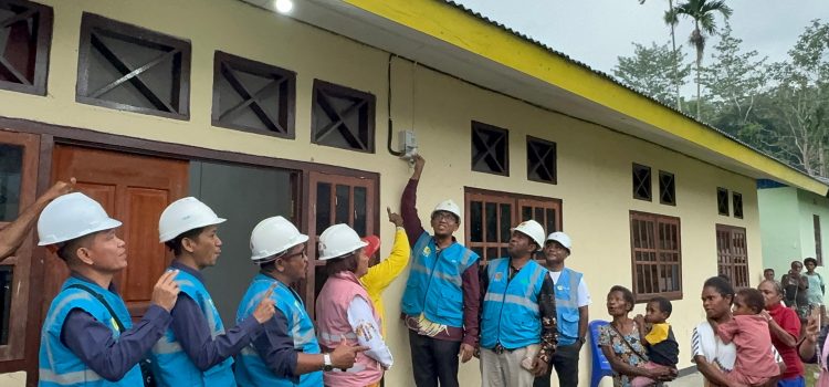 PLN Sukses Listriki Lima Kampung Di Keerom, Papua