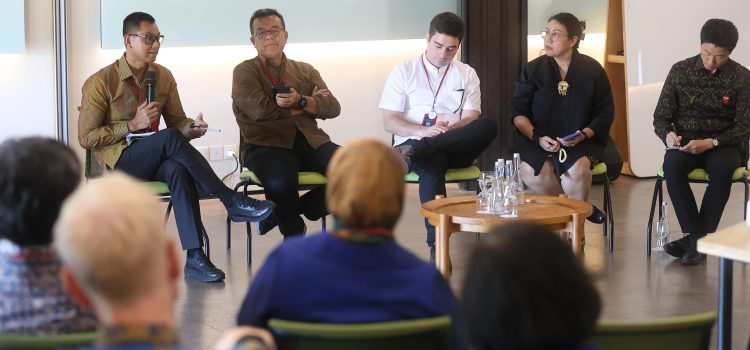 Di Forum WWF, PLN dan Pemerintah Ajak Komunitas Global Berkolaborasi dalam Pendanaan Transisi Energi