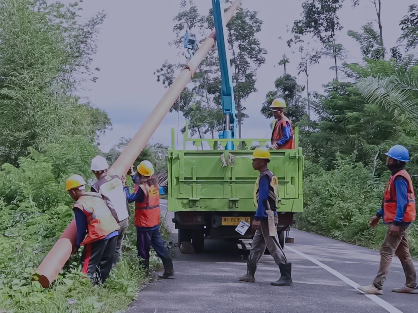 PLN Bangun Jaringan Baru, Listrik 24 Jam Tembus 4 Desa di Pelosok NTT