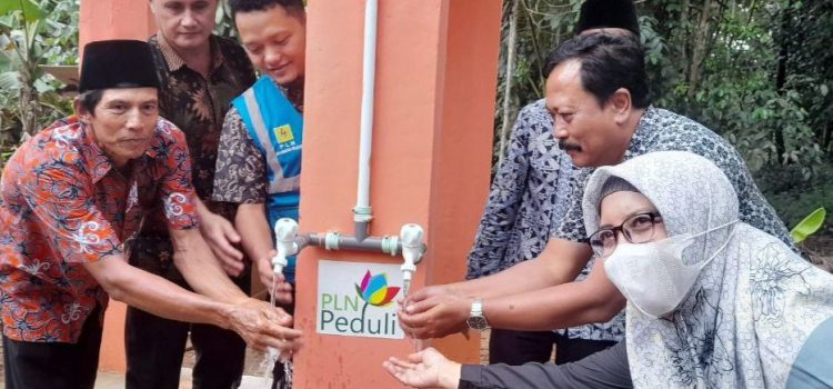 Program Air Bersih PLN Dukung Tata Kelola Air Berkelanjutan, Manfaat Dirasakan Warga di Berbagai Daerah