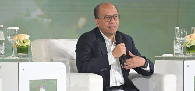 PLN Raih Green Business Ratings Terbaik di Sektor Energi dan Pertambangan dalam Green Economic Forum 2024
