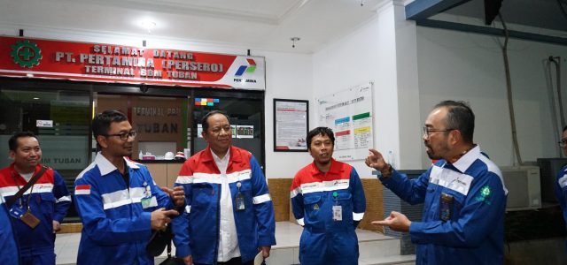 Pasca Kebocoran Pipa, Dirut Pertamina Patra Niaga Cek Langsung Terminal BBM Tuban