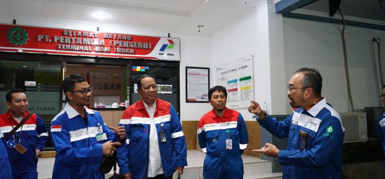 Pasca Kebocoran Pipa, Dirut Pertamina Patra Niaga Cek Langsung Terminal BBM Tuban
