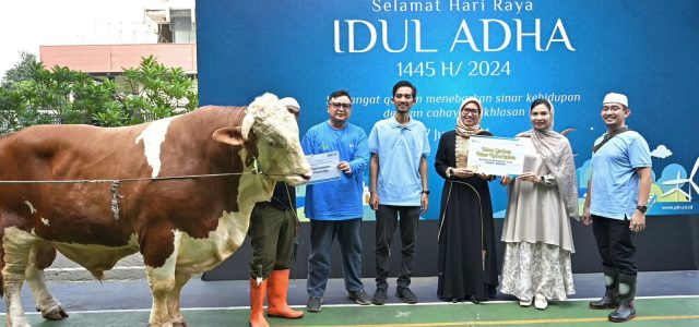 PLN Distribusikan Daging Kurban ke Seluruh Indonesia