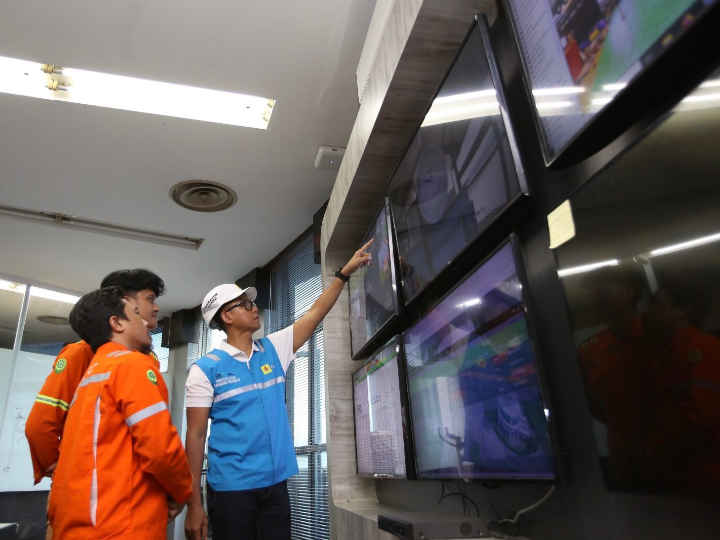 PLN Jadi Perusahaan Utilitas Terbaik se-Asia Tenggara Versi Fortune 500