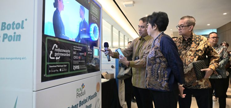 Sediakan Mesin Penampung Botol Plastik dan Baju Bekas di Lingkungan Kantor, Begini Cara PLN Libatkan Partisipasi Pegawai Daur Ulang Sampah