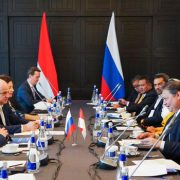 RI Undang Rusia Garap Pengembangan EBT