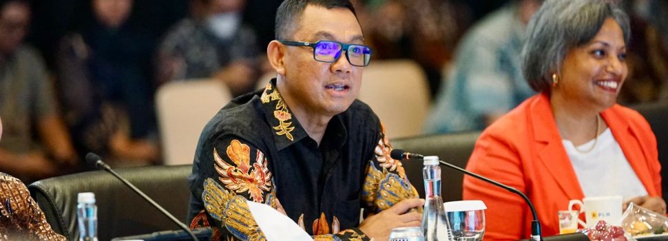 Dukung Dekarbonisasi di Sektor Industri, PLN Siap Suplai Listrik Hijau Melalui Layanan GEAS