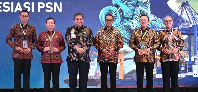 Rampungkan PSN Infrastruktur Kelistrikan Sesuai Target, PLN Terima Penghargaan dari Kemenko Perekonomian