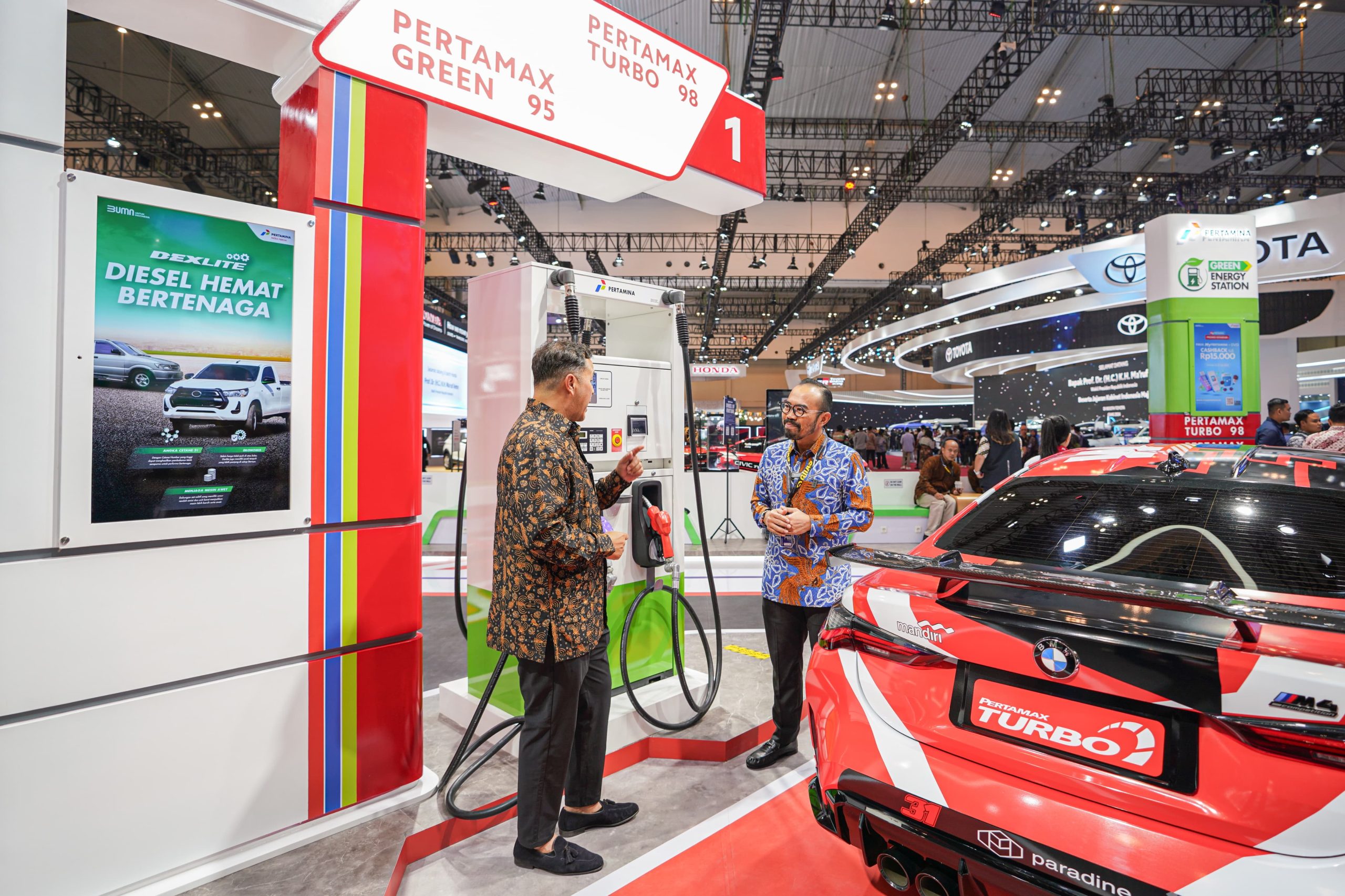 Pertamina Patra Niaga Perkenalkan Berbagai Produk Energi Bersih di GIIAS 2024