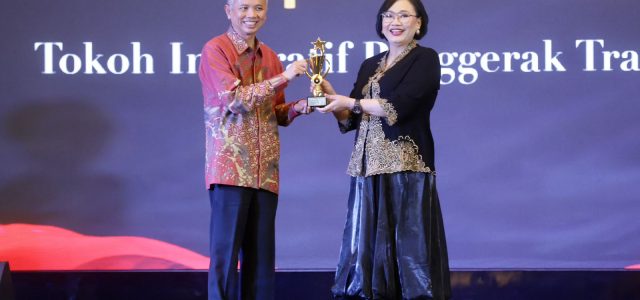 Top!! Darmawan Prasodjo Sabet Penghargaan Tokoh Inspiratif Penggerak Transisi Energi