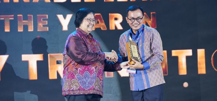 Lestari Award 2024: Dirut PLN Sabet Sustainable Leader of The Year in Energy Transition