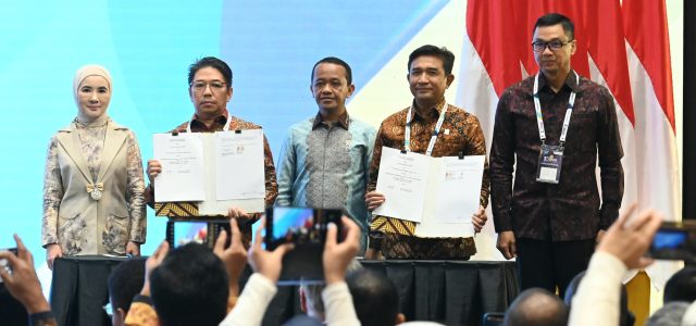 PLN dan PGE Bentuk Konsorsium Kembangkan Pembangkit Listrik Panas Bumi