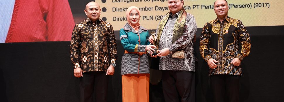 Nicke Widyawati Dianugerahi Lifetime Achievement Awards di Ajang IEA 2024