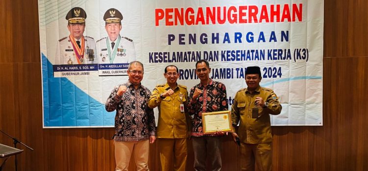 PetroChina Raih Penghargaan Sistem Manajemen Keselamatan dan Penanganan HIV/Aids dari Kemenaker