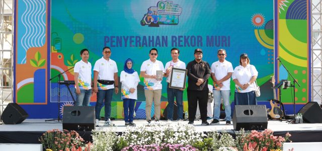 Peringati HLN ke-79, PLN Kembali Pecahkan Rekor MURI Konvoi 2.200 Motor Listrik Terbanyak