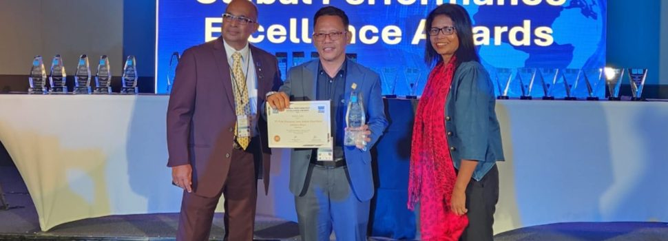 Kinerja Terus Membaik, PLN Raih World Class Company pada Ajang Penghargaan di Meksiko