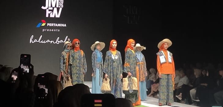 UMKM Binaan Pertamina Raih Predikat Best Eco Friendly di Panggung Jakarta Muslim Fashion Week 2024
