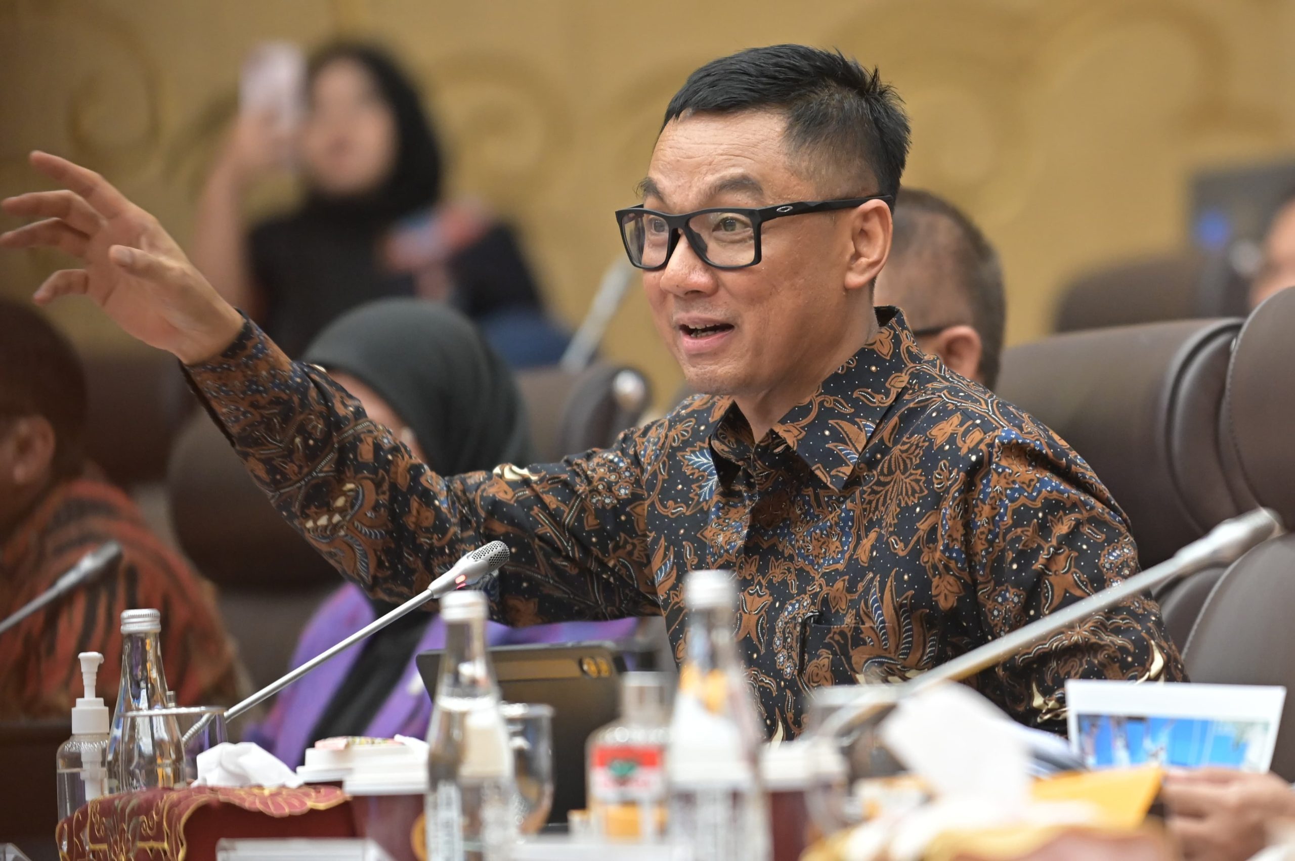Buah dari Kualitas Layanan yang Terus Meningkat, Ini yang PLN Dapat dari Komisi XII DPR RI