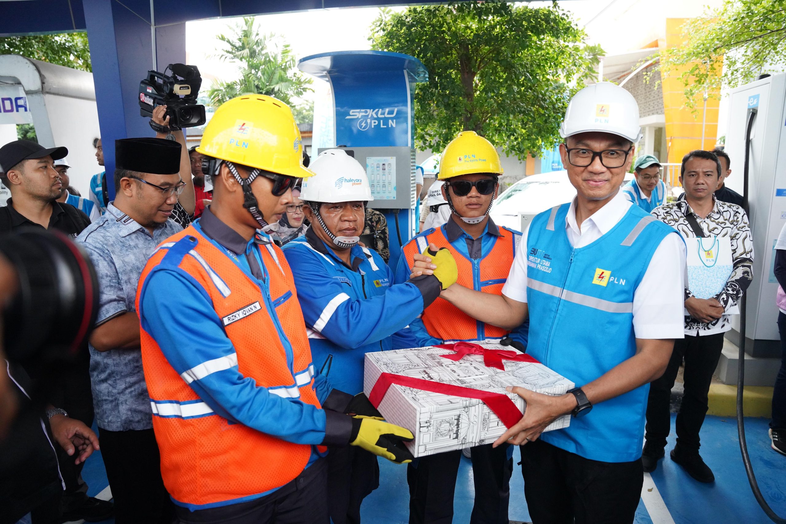 Luar Biasa! Hari ke-7 Layani Nataru, Transaksi SPKLU PLN Cetak Rekor Tertinggi