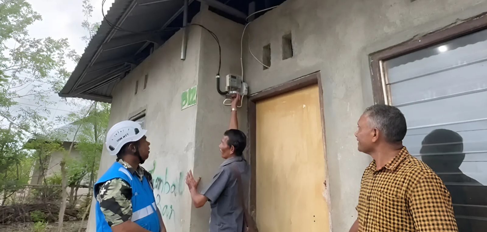 Natal dan Tahun Baru, PLN Listriki 14 Dusun Terpencil NTT
