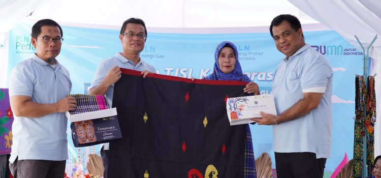 Lestarikan Kain Tenun Samarinda, Ini yang Dilakukan PLN EPI dan PLN Energi Gas