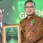 Dirut Pertamina Raih Penghargaan Green Leadership Utama dari KLH
