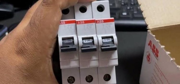 ABB dan PLN Jalin Kerja Sama Pasok MCB Berkualitas Tinggi untuk Modernisasi Listrik