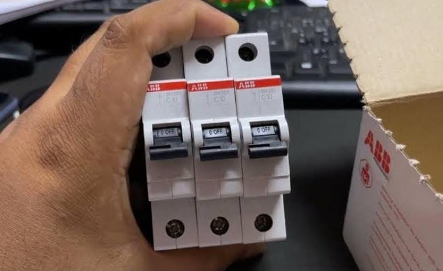 ABB dan PLN Jalin Kerja Sama Pasok MCB Berkualitas Tinggi untuk Modernisasi Listrik