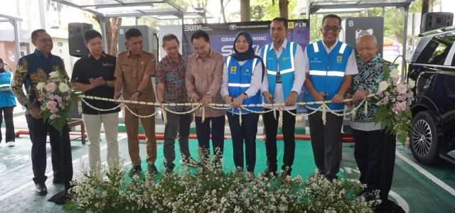 PLN Resmikan SPKLU Center Pertama di Indonesia di Rest Area 38B Tol Jagorawi, Siap Dukung Pemudik