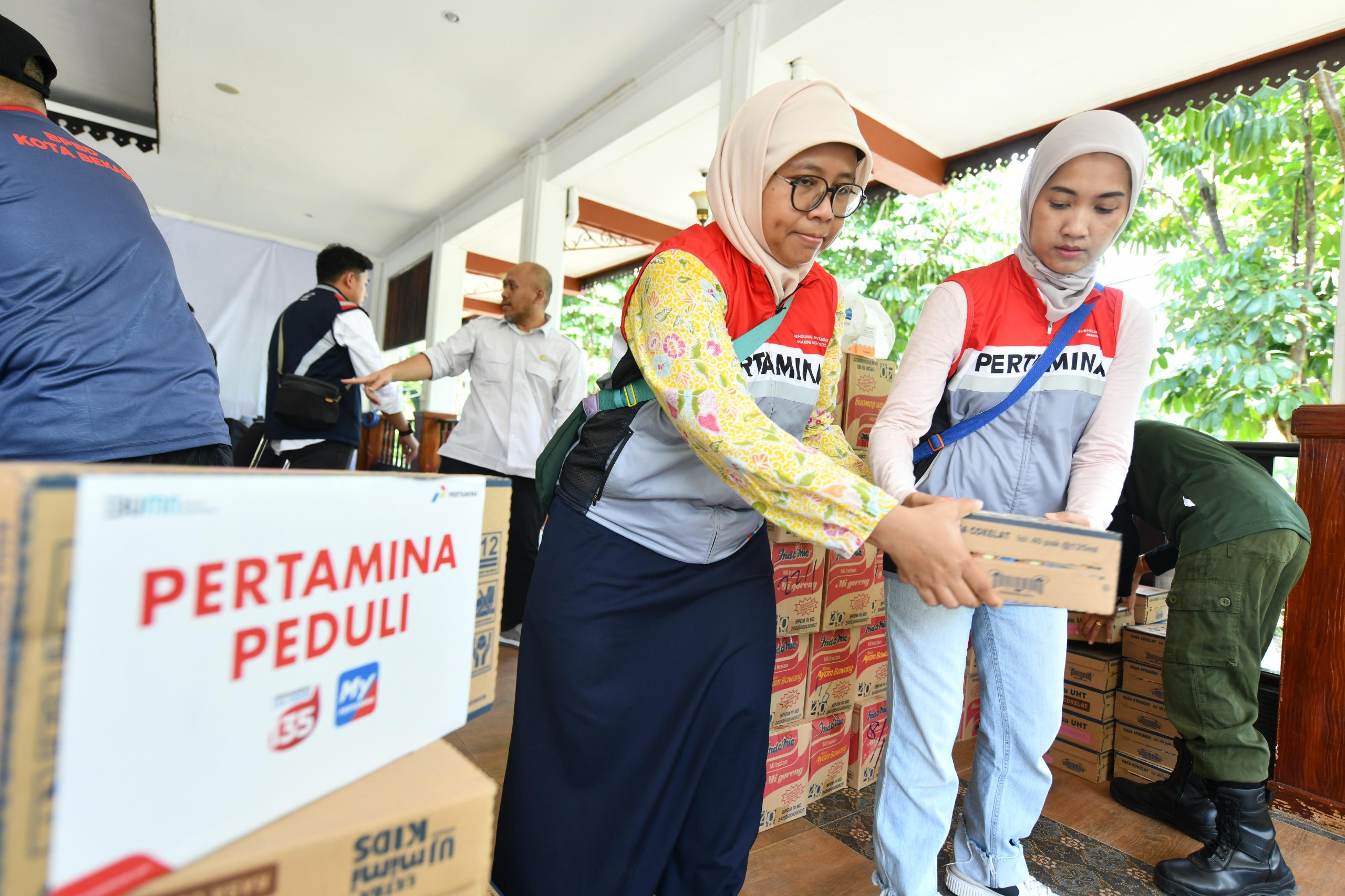 Sigap! Relawan Pertamina Peduli Bantu Korban Banjir Bekasi