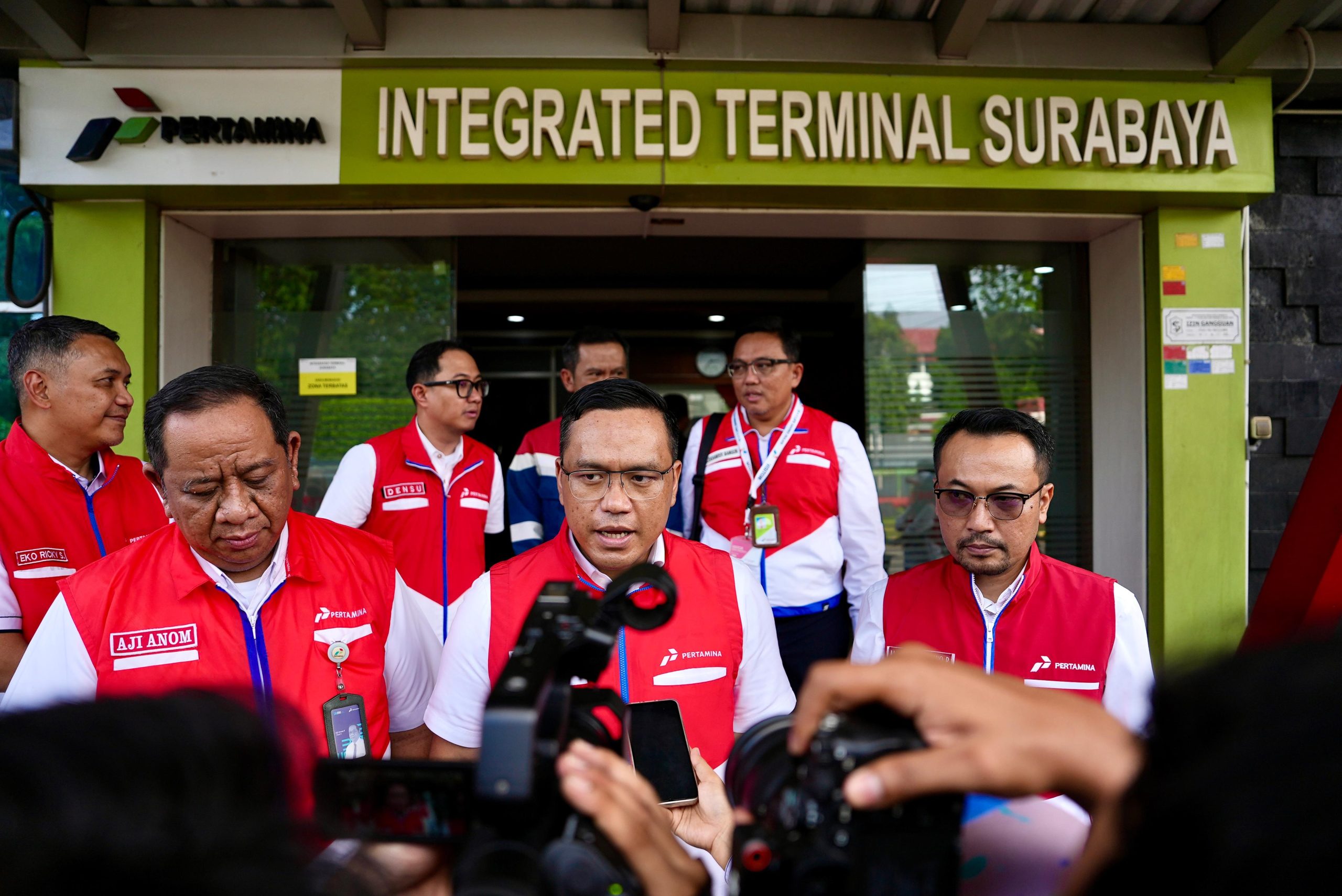 Dirut Pertamina Tinjau Kesiapan Satgas, Pastikan Pasokan BBM dan LPG di Jatimbalinus Aman