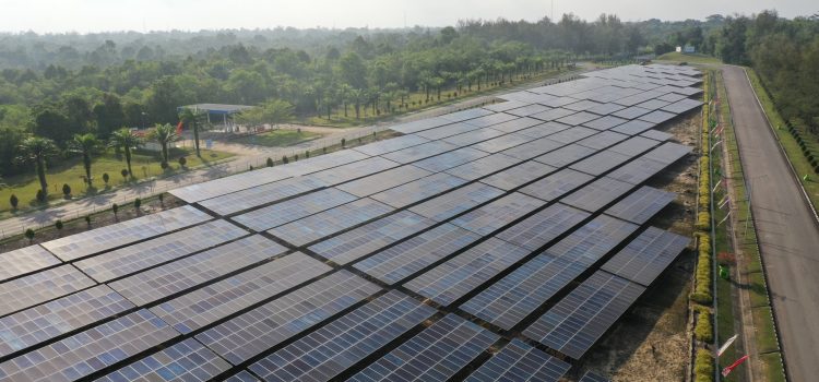 Canggih! Pertamina NRE Gunakan Teknologi AI Cek Panel Surya di Riau