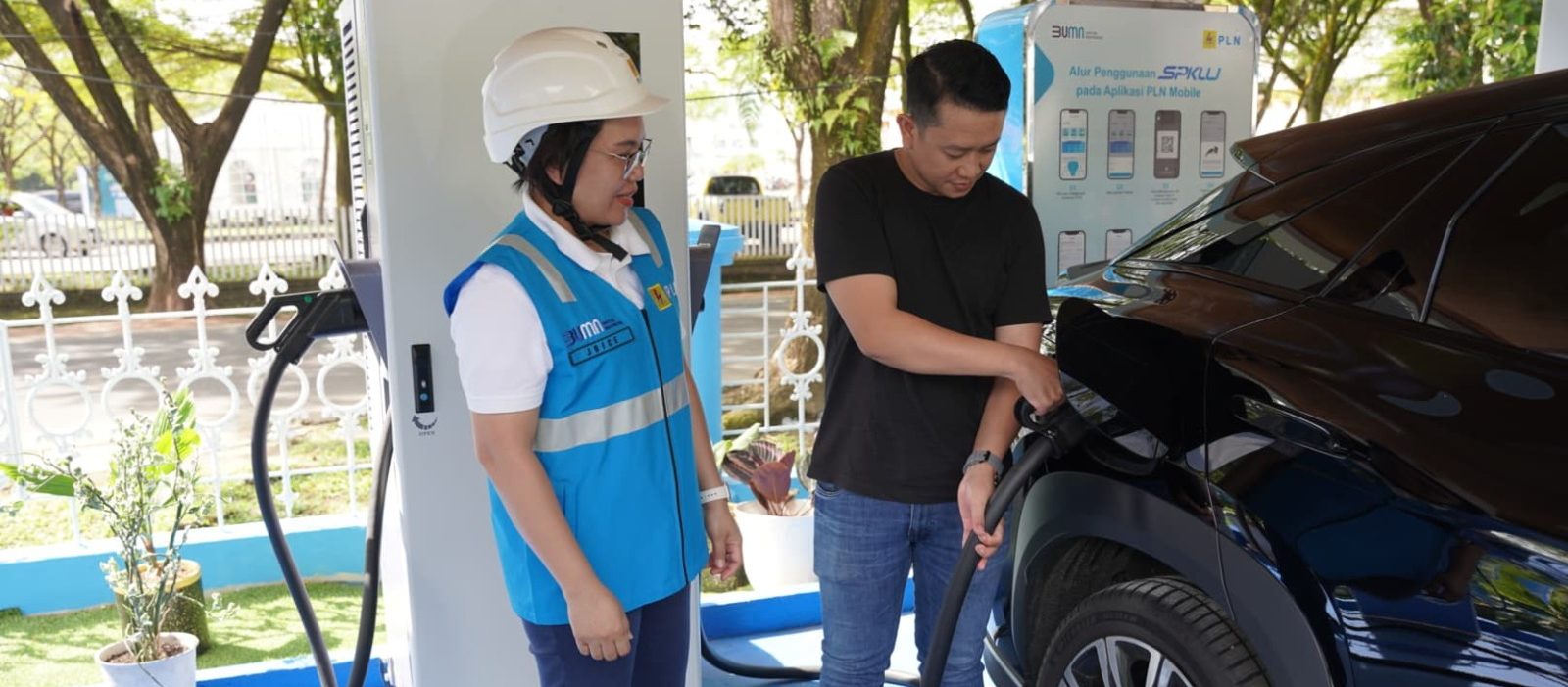 PLN Catat Lonjakan Transaksi SPKLU Saat Mudik Lebaran, Mobil Listrik Jadi Pilihan Nyaman