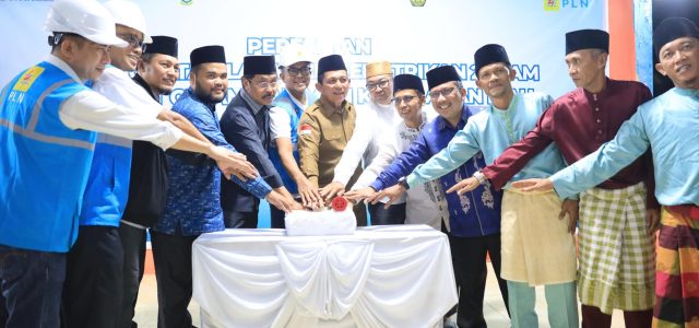 PLN Hadirkan Listrik 24 Jam di Pulau Parit Karimun, Warga: Hidup Kami Kini Lebih Terang!