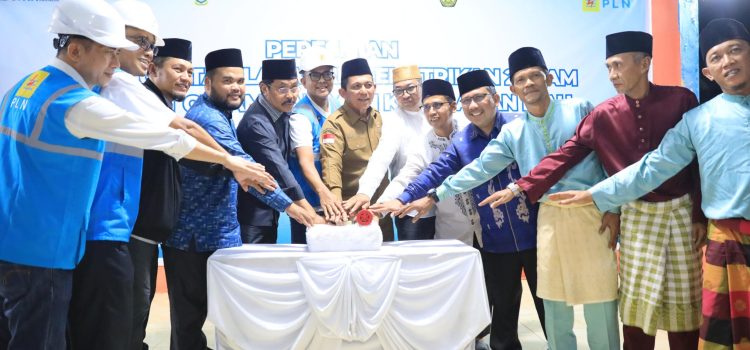 PLN Hadirkan Listrik 24 Jam di Pulau Parit Karimun, Warga: Hidup Kami Kini Lebih Terang!