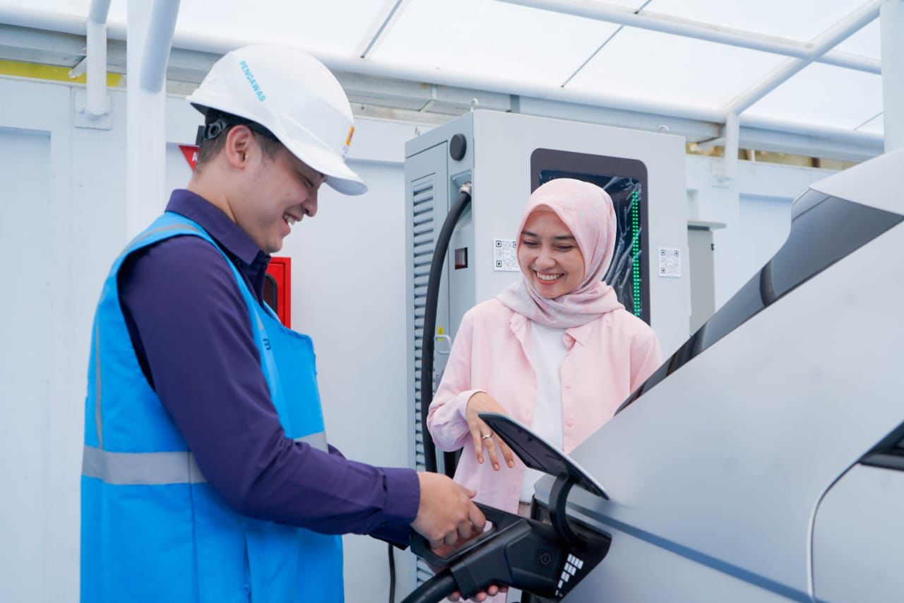 PLN Gaet 6 Mitra, Ekosistem EV di Indonesia Siap Tancap Gas!