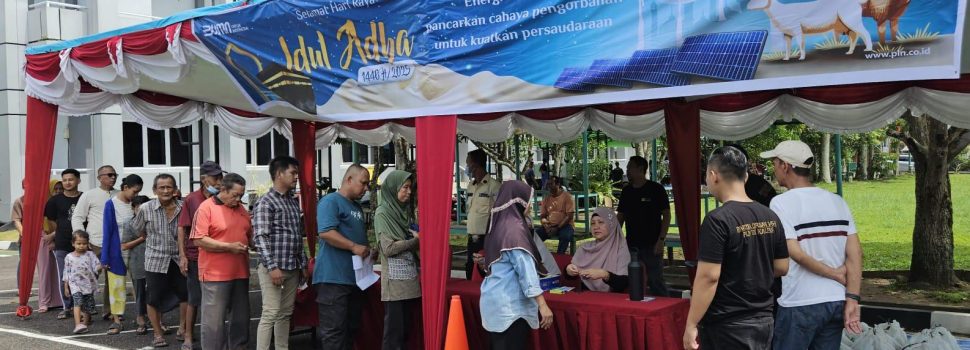 Daging Kurban PLN Sampai ke Pelosok, Ini Cerita Warga yang Terharu