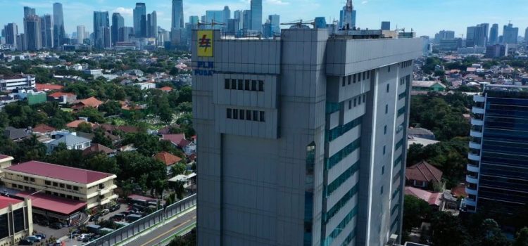 Keuangan PLN Makin Kinclong! DER Turun, Laba Tembus Rp17,7 T