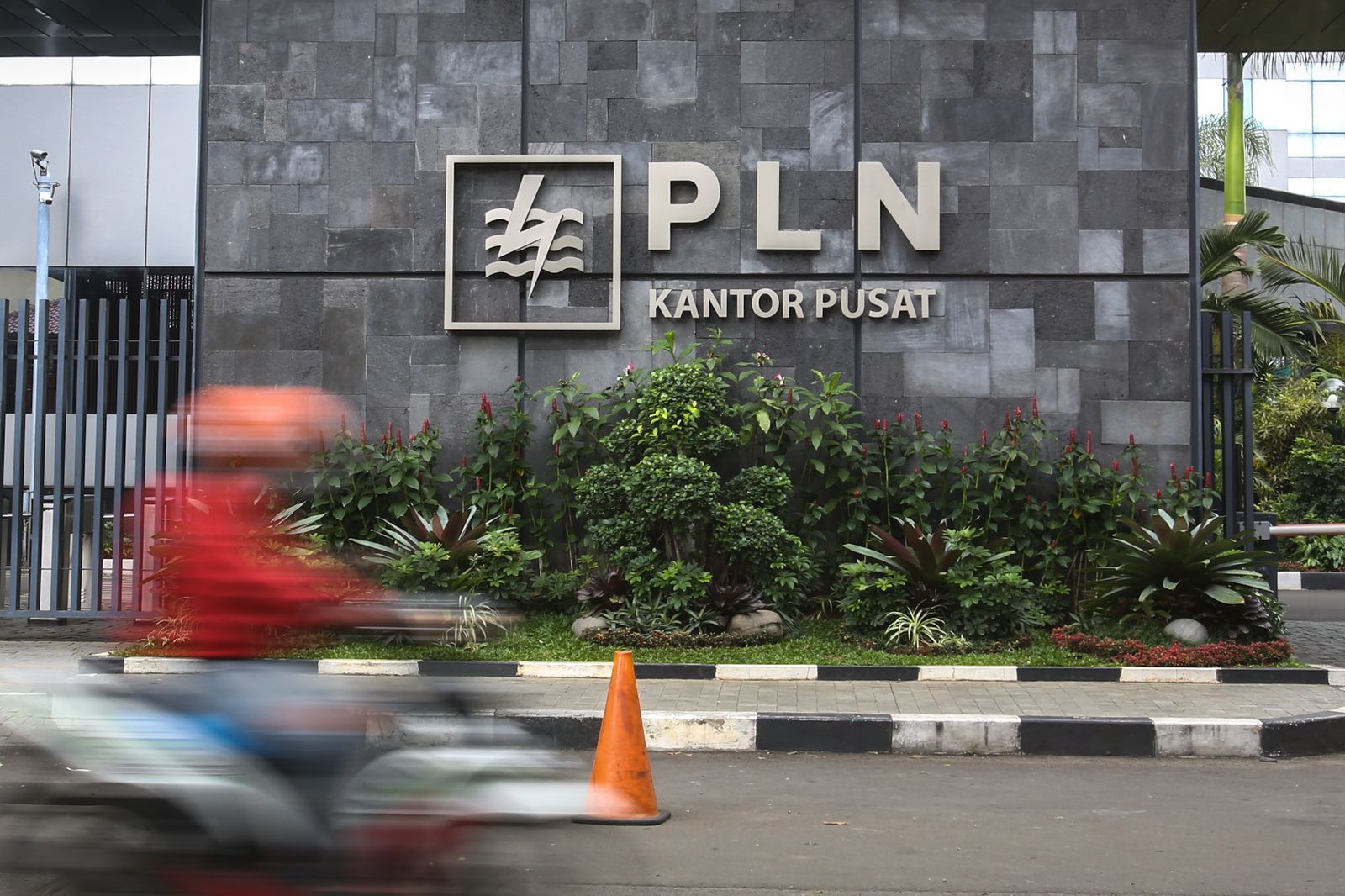 Tarif Listrik PLN Triwulan III 2025 Tetap, Pemerintah Jaga Daya Beli dan Industri