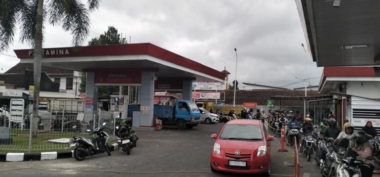 Distribusi BBM di Jember Mulai Normal, Pertamina Pastikan Stok Aman!