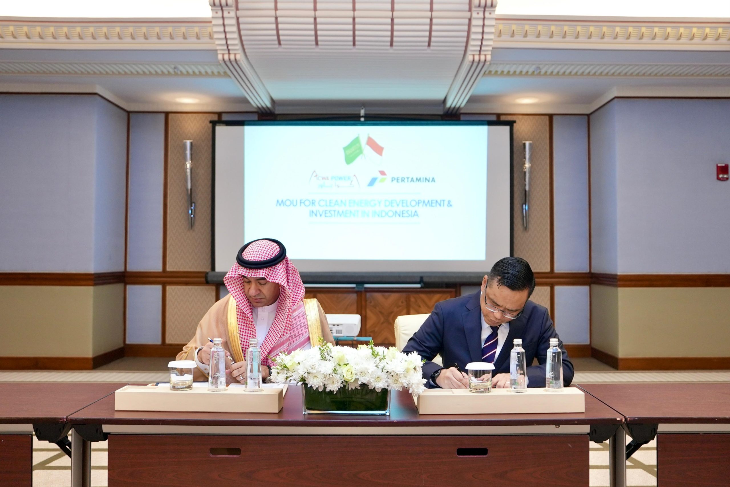 Gandeng ACWA Power, Pertamina Ngebut Kembangkan Energi Bersih Hingga ke Level Global