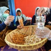 Pertamina Bantu Warga Banyuasin Mandiri Lewat Sentra Perikanan & Produk Olahan Ikan