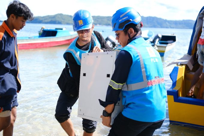 Listrik PLN 24 Jam Dorong Digitalisasi Pendidikan di Maluku Utara