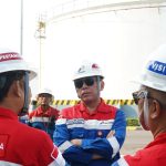 Komut Pertamina Mochamad Iriawan Tinjau Terminal BBM Rewulu di Hari Libur