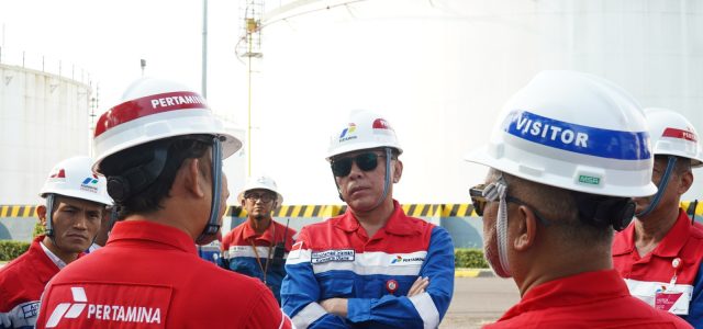 Komut Pertamina Mochamad Iriawan Tinjau Terminal BBM Rewulu di Hari Libur