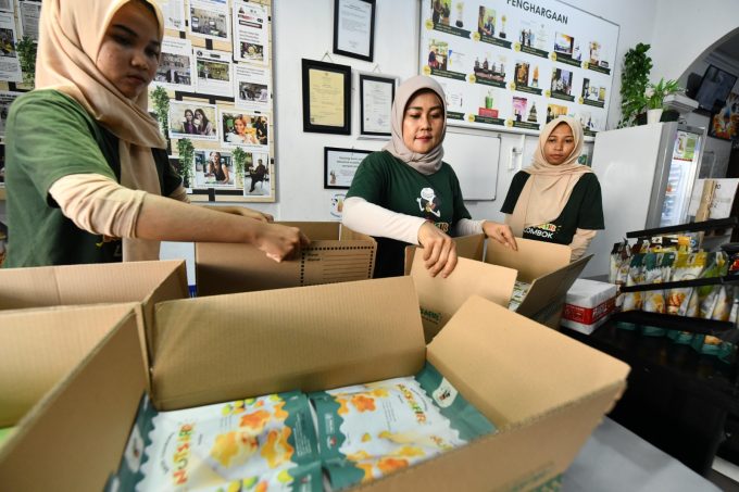 Keren Banget! Pertamina Bawa UMKM Lombok Mendunia Lewat MotoGP Mandalika 2025