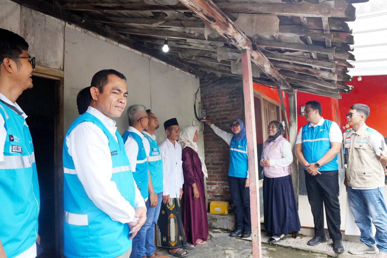 PLN Hadirkan Terang Baru untuk Warga Karangasem di Hari Listrik Nasional ke-80